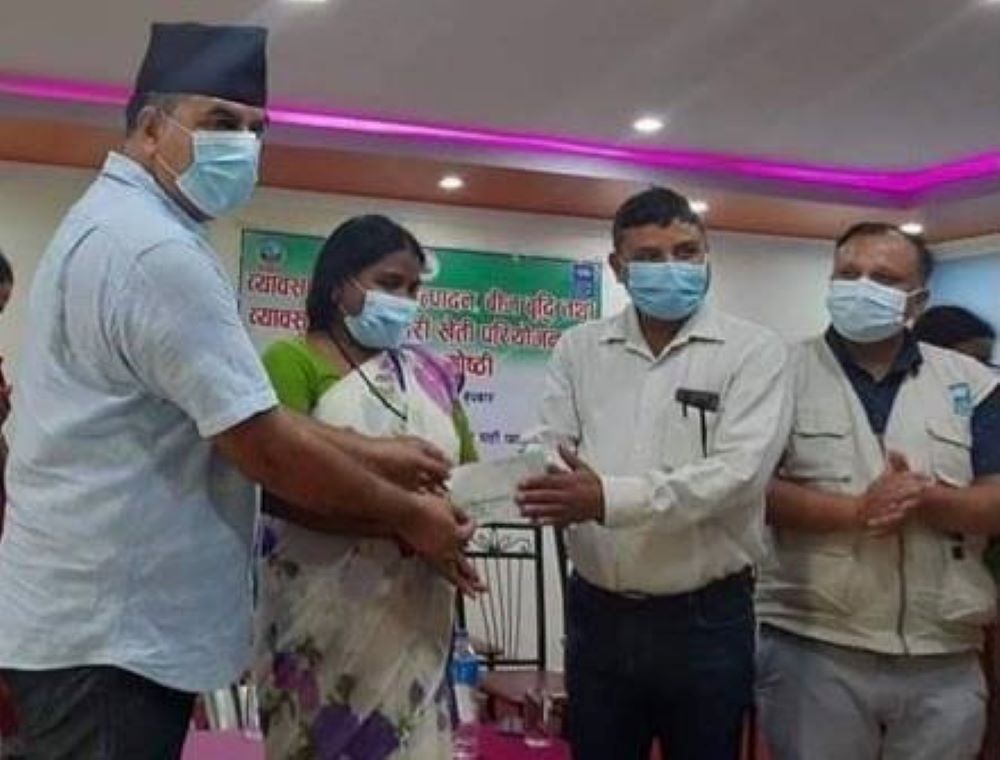 तिलोत्तमाका दश उद्यमीलाई एक लाख राशीको उद्यमशीलता अवार्ड